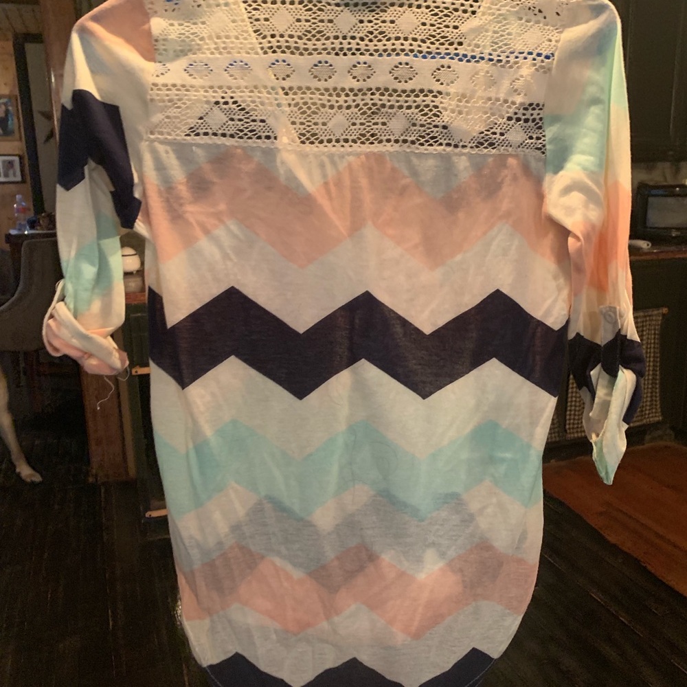 Top - Picture 2 of 3